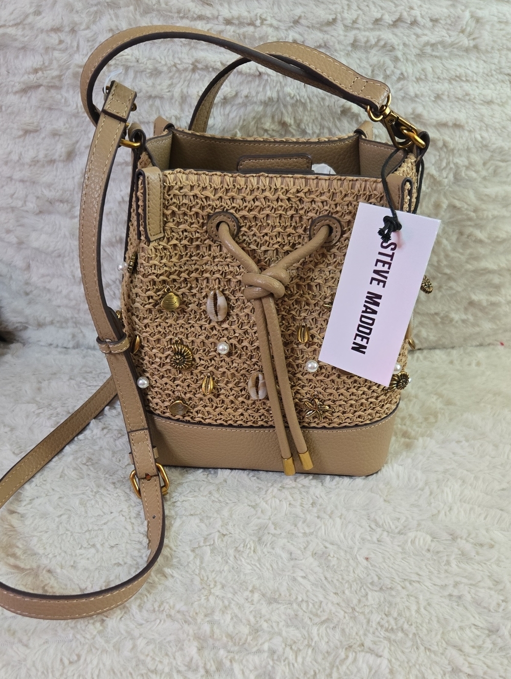 Steve Madden Tan Raffia Bucket Seashell Crossbody Bag